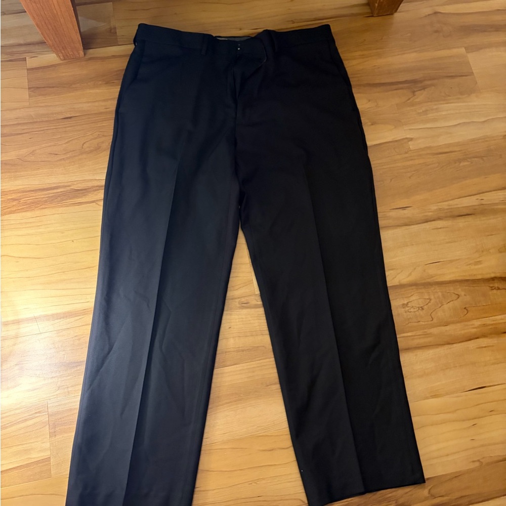 Haggar Classic Black Dress Pants great condition 36x29